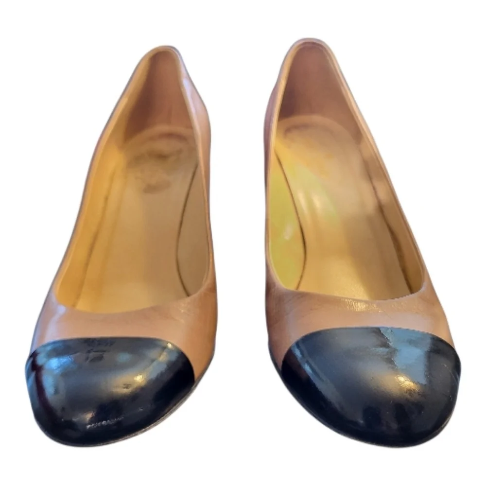 Kate Spade New York Kimmy Round Toe Wedge Pumps in Beige Leather w/ Black -Sz 7B